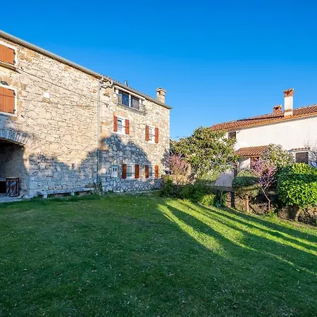 Holiday Home Mia&Emi Sovinjak Exterior photo