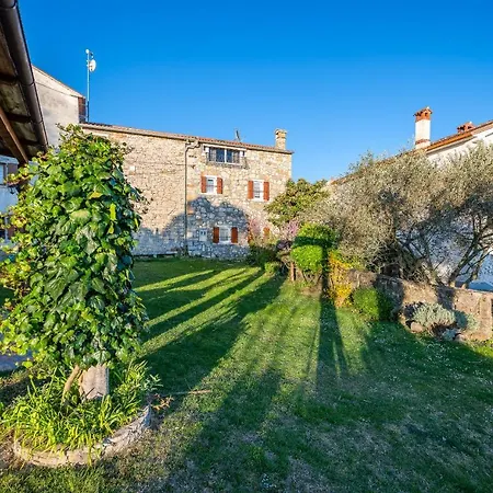 Holiday Home Mia&Emi Sovinjak Exterior photo