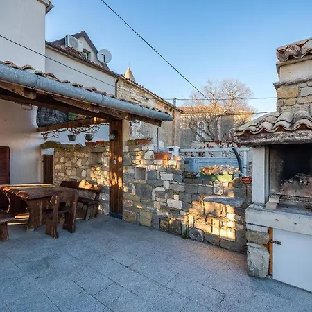 Holiday Home Mia&Emi Sovinjak Exterior photo